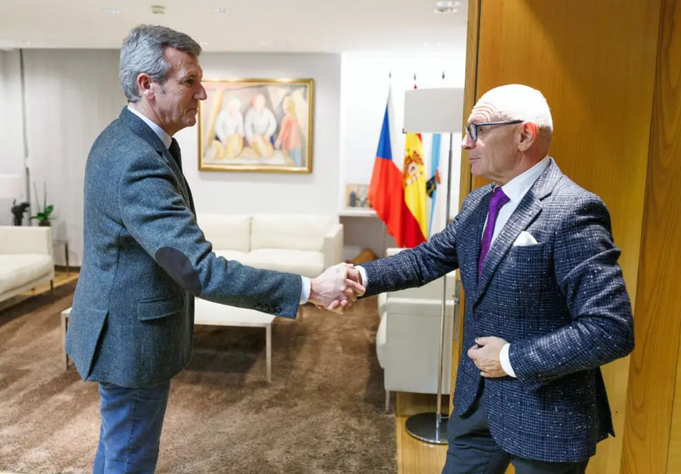 Rueda-Embajador checo 1