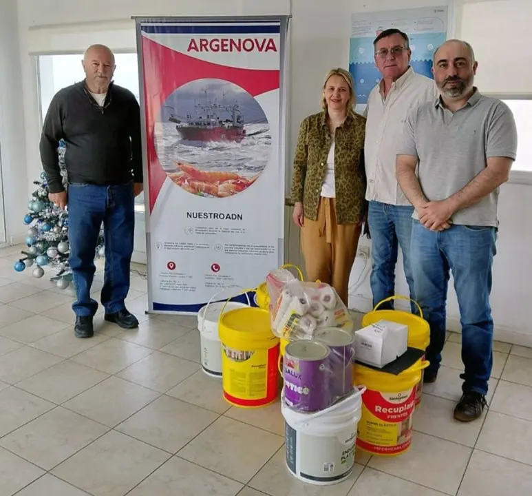 Puerto Deseado-Donacion pintura