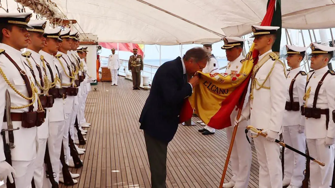 Jura de bandera en Elcano