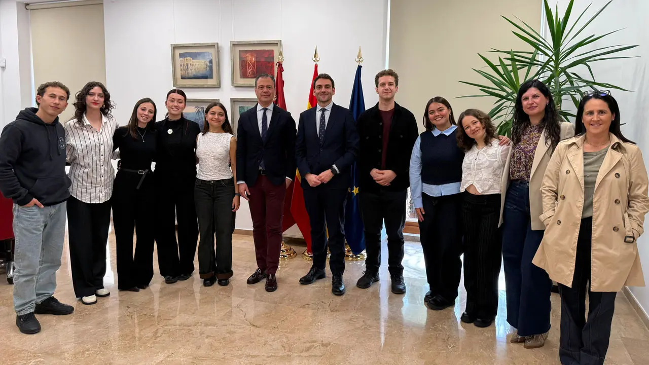 Murcia-Becas Golondrina