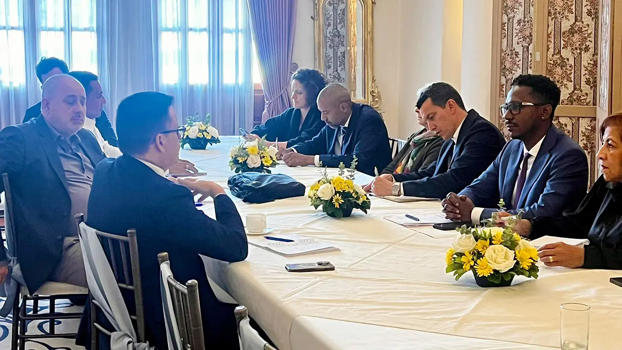 Jose Gonzalez-Bilateral Colombia