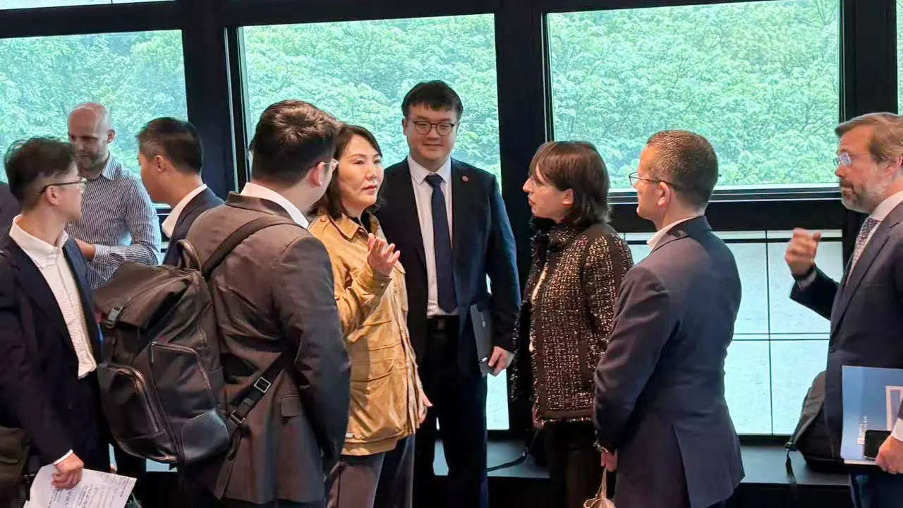 Lorenzana en China-Citic Group 1