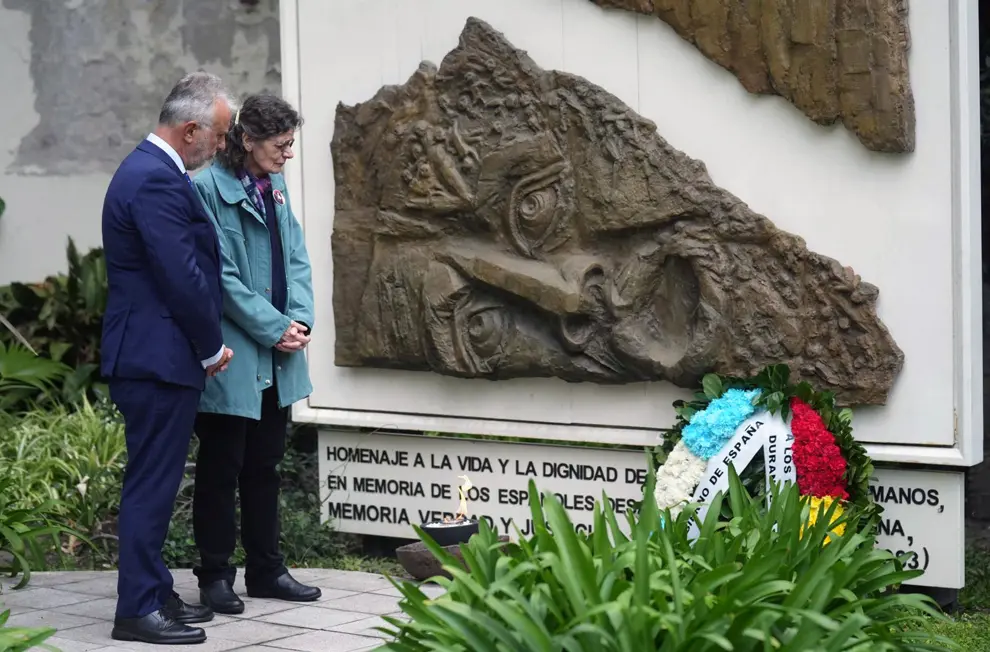 Torres-Homenaje dictadura 3