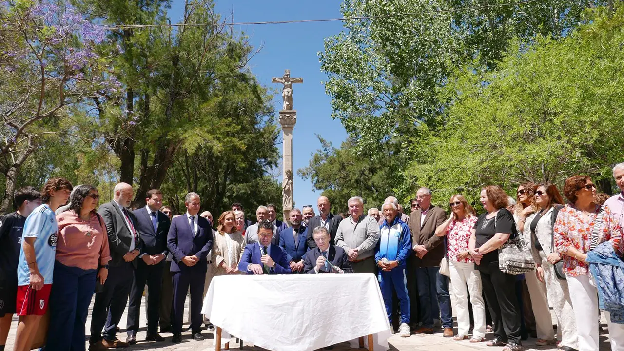 Firma acuerdo Cuatro Castelao 2