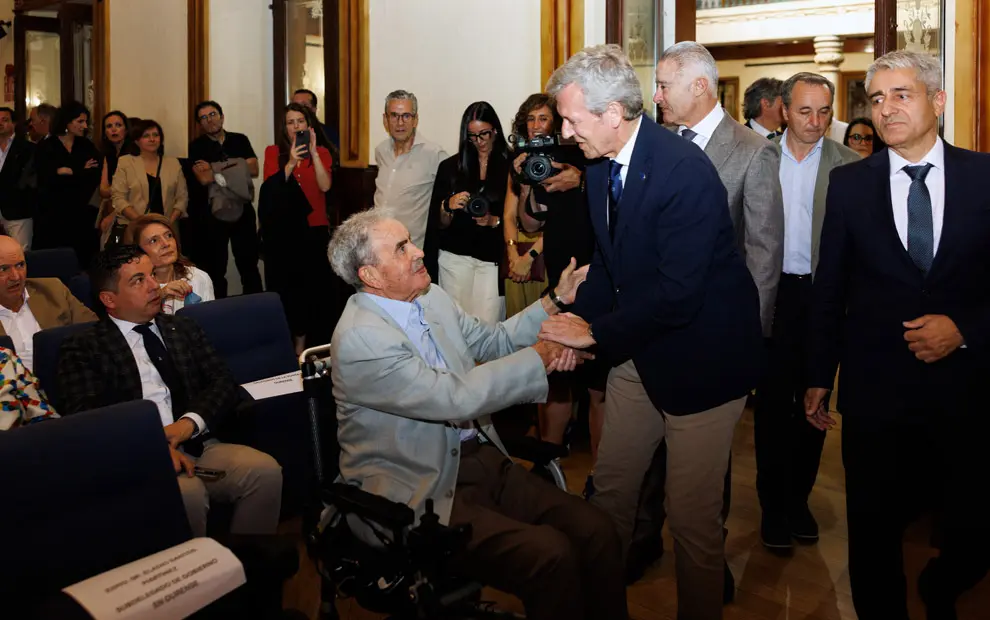 O titular do Executivo galego, Alfonso Rueda, asiste &aacute; inauguraci&oacute;n do Consulado Honorario de M&eacute;xico. Consulado Honorario de M&eacute;xico (Ourense), 10/06/26.