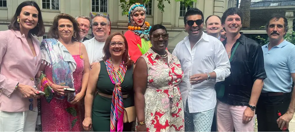 Embajada en Londres-Acto LGTBI 1
