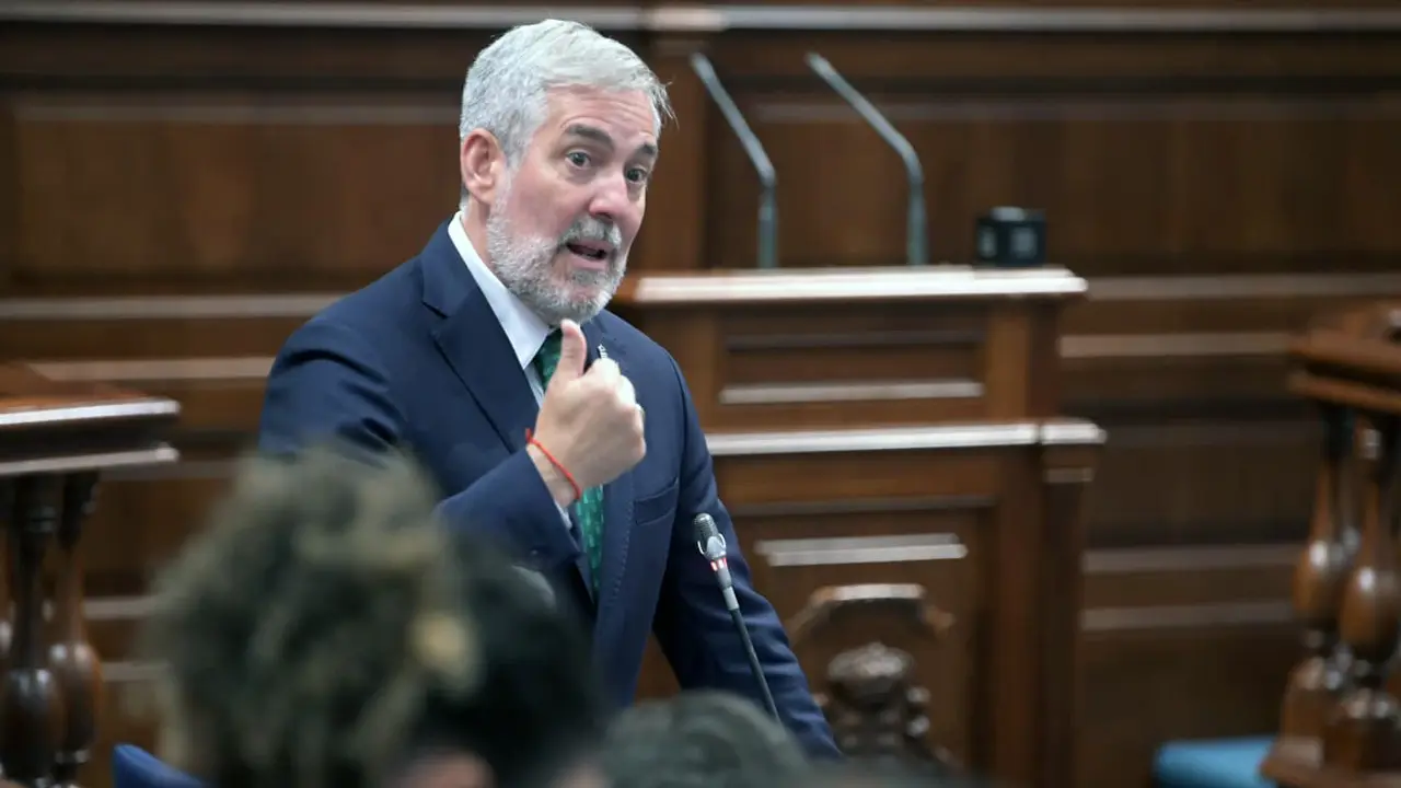 Clavijo-Parlamento dia 21