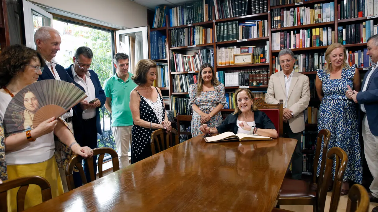 PRESIDENCIA. ISABEL UURUTIA. CENTRO GALLEGO.
23 JUL 26