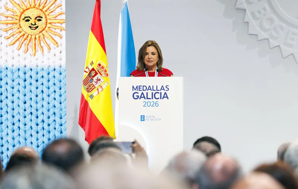 O presidente da Xunta de Galicia, Alfonso Rueda, acompa&ntilde;ado dos membros do Executivo auton&oacute;mico, preside a cerimonia de Entrega das Medallas de Galicia 2026 &aacute;s galardoadas Claudia Alicia &Aacute;lvarez Arg&uuml;elles, Beatriz Gil Fern&aacute;ndez, Carla Mar&iacute;a Angola Rodr&iacute;guez e Camila Fern&aacute;ndez. Cidade da Cultura (Santiago de Compostela), 24/07/26.