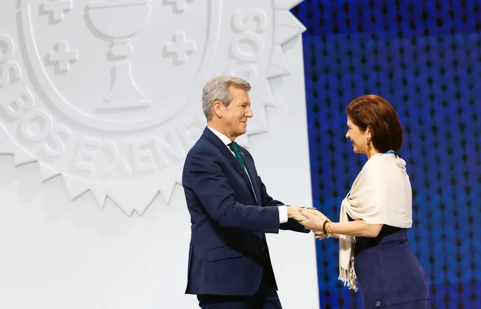 O presidente da Xunta de Galicia, Alfonso Rueda, acompa&ntilde;ado dos membros do Executivo auton&oacute;mico, preside a cerimonia de Entrega das Medallas de Galicia 2026 &aacute;s galardoadas Claudia Alicia &Aacute;lvarez Arg&uuml;elles, Beatriz Gil Fern&aacute;ndez, Carla Mar&iacute;a Angola Rodr&iacute;guez e Camila Fern&aacute;ndez. Cidade da Cultura (Santiago de Compostela), 24/07/26.