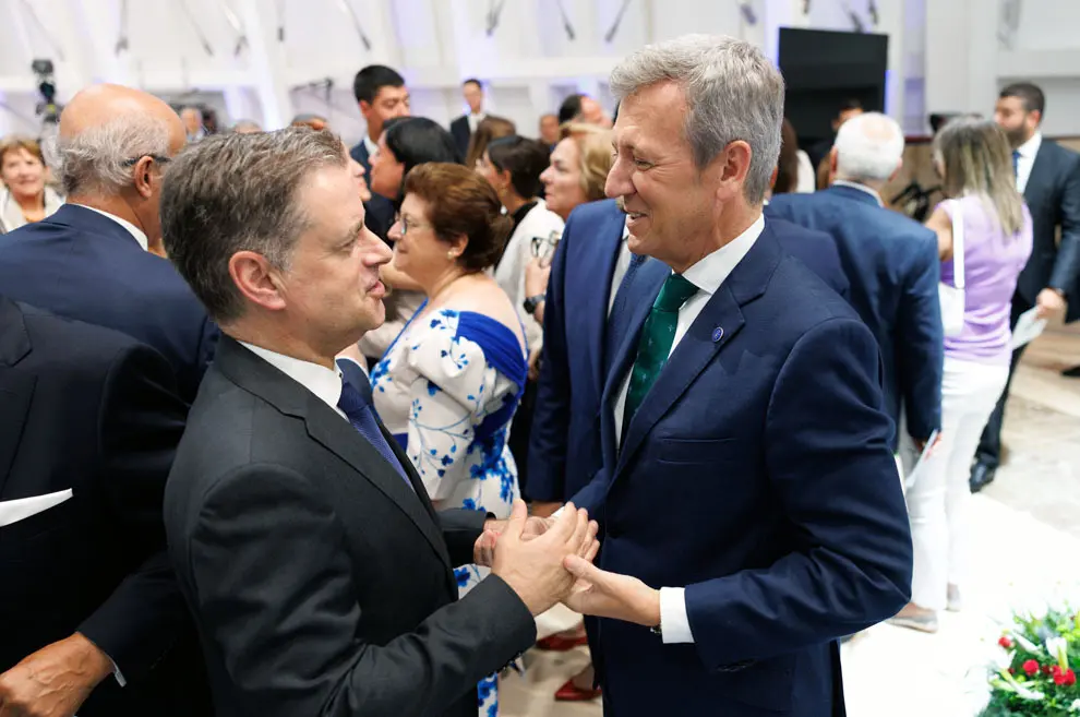 O presidente da Xunta de Galicia, Alfonso Rueda, acompa&ntilde;ado dos membros do Executivo auton&oacute;mico, preside a cerimonia de Entrega das Medallas de Galicia 2026 &aacute;s galardoadas Claudia Alicia &Aacute;lvarez Arg&uuml;elles, Beatriz Gil Fern&aacute;ndez, Carla Mar&iacute;a Angola Rodr&iacute;guez e Camila Fern&aacute;ndez. Cidade da Cultura (Santiago de Compostela), 24/07/26.