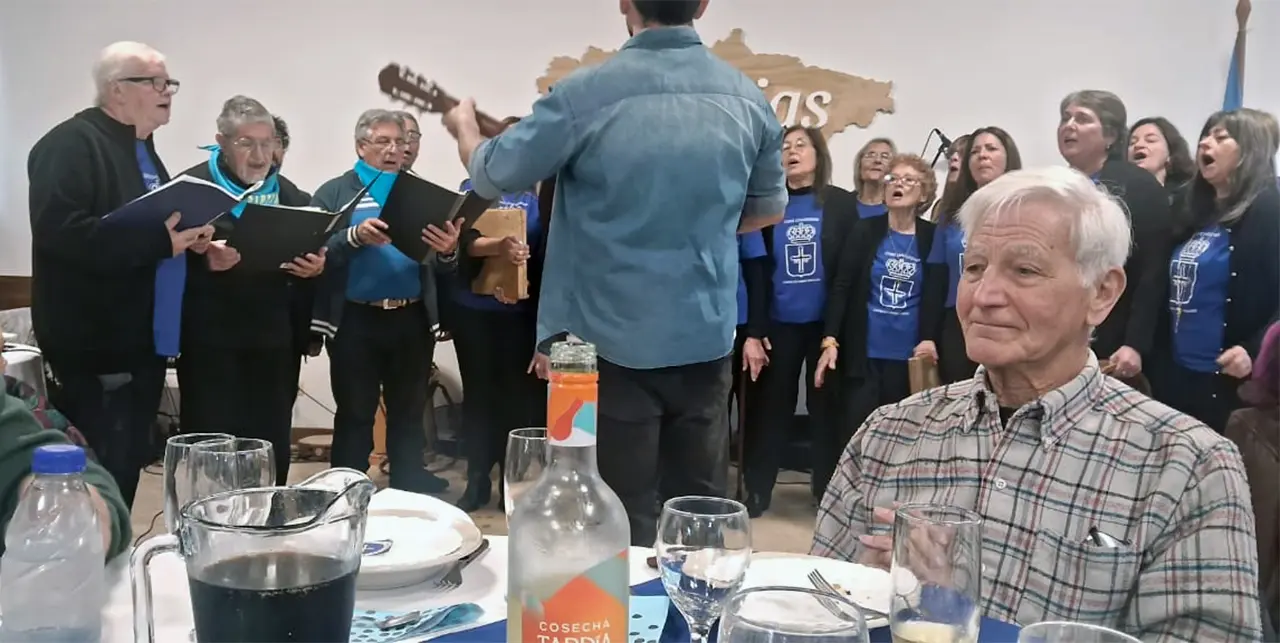 Centro Necochea aniversario 1