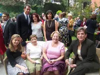  Victoria Cristóbal conversó con varios españoles en la Fiesta de la Hispanidad.