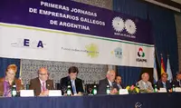   Mesa de autoridades en la inauguración de las primeras Jornadas de Empresarios Gallegos de Argentina.