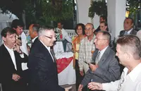  Blanco, durante el encuentro en la residencia del embajador de España, Carlos Alonso Zaldívar.