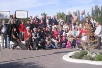  Foto de grupo de todos los asistentes.