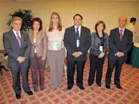  Pin, con la presidenta del Hospital, el director médico, el consejero laboral y el jefe de la Oficina Laboral.