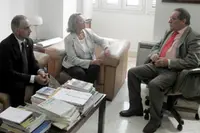  La presidenta salmantina se reunió con Pablo Barrios –a la dcha.–.