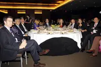  Feijóo y Quintas, durante la ceremonia a la que asistieron centenares de gallegos. 