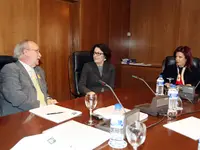  Jos&eacute; Franco, Anna Terr&oacute;n y Pilar Pin, durante la reuni&oacute;n que mantuvieron.