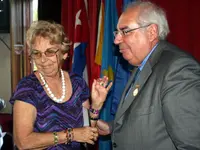  María Antonia Marcos impuso a Areces la Medalla de Oro de la Federación.