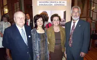  La directora junto al consejero de Trabajo e Inmigraci&oacute;n de la Embajada de Espa&ntilde;a en M&eacute;xico, Jos&eacute; Francisco Armas P&eacute;rez -a la drcha.-, el c&oacute;nsul de Espa&ntilde;a en M&eacute;xico, Herminio Morales, y su esposa.