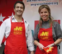  Victoria Crist&oacute;bal, junto a Jos&eacute; Luis Beato, presidente de la Casa de Madrid.