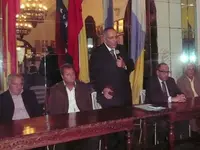  Cándido Padrón Padrón responde a una de las preguntas formuladas.