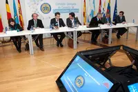 O titular do Goberno galego, acompañado do secretario xeral para a Emigración, Antonio Rodríguez Miranda, presidirá a reunión ordinaria da Comisión Delegada do Consello de Comunidades Galegas. Na Biblioteca da Cidade da Cultura de Galicia (Monte Gaiás, s/n). 
foto xoán crespo
15/11/13