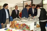 OLYMPUS DIGITAL CAMERA         