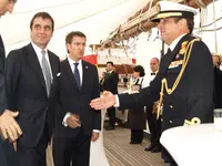 Embajador, presidente de la Xunta  y el capitán del buque.