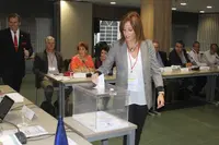 Votando Retornados (Eva Foncubierta)