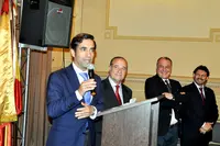 habla junto al presidente club español