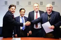 5.Firma Casa Galicia76