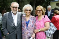 19.Francisco Lores junto a Estela de Carlotto