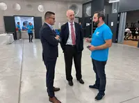 Jose Gonzalez visita centro ourense basilea 1