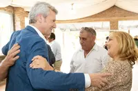 O presidente da Xunta, Alfonso Rueda, acompañado polo conselleiro de Emprego, Comercio e Emigración, José González, reúnese con entidades galegas no Uruguai. Sede deportiva do Centro Galego en Carrasco (Montevideo), 09/03/25.