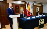 O presidente do Executivo autonómico, Alfonso Rueda, visita o Centro Gallego de Santander con motivo da súa distinción como socio de honra Centro Gallego de Santander (Santander), 03/04/25.