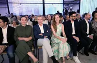 O presidente da Xunta, Alfonso Rueda, acompañado do conselleiro de Cultura, Lingua e Xuventude, José López Campos, e do director de Turismo de Galicia, Xosé Merelles, participa no acto de presentación da campaña de promoción turística de Galicia. Teatro Larra (Madrid), 29/09/25.