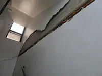 Venezuela-Destrozos Consulado 3