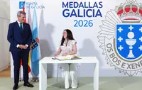 O presidente da Xunta de Galicia, Alfonso Rueda, acompa&ntilde;ado dos membros do Executivo auton&oacute;mico, preside a cerimonia de Entrega das Medallas de Galicia 2026 &aacute;s galardoadas Claudia Alicia &Aacute;lvarez Arg&uuml;elles, Beatriz Gil Fern&aacute;ndez, Carla Mar&iacute;a Angola Rodr&iacute;guez e Camila Fern&aacute;ndez. Cidade da Cultura (Santiago de Compostela), 24/07/26.