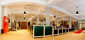 Estocolmo.El nuevo salón de lectura Pilen