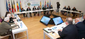 O titular do Goberno galego, acompañado do secretario xeral para a Emigración, Antonio Rodríguez Miranda, presidirá a reunión ordinaria da Comisión Delegada do Consello de Comunidades Galegas. Na Biblioteca da Cidade da Cultura de Galicia (Monte Gaiás, s/n). 
foto xoán crespo
15/11/13