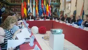 O secretario xeral da Emigración, Antonio Rodríguez Miranda, dirixirá a xuntanza da Comisión Delegada do Consello das Comunidades Galegas, máximo órgano de representación da diáspora entre Plenarios do Consello. SÓ GRÁFICOS. Ás 11,30 h, haberá declaracións aos medios. Na biblioteca América da USC (praza de Fonseca, s/n).
12/06/14