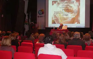 cast y leon charla vivir