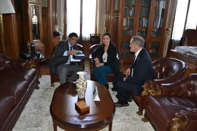 Con vicepresidente República e presidente Asemblea Xeral1