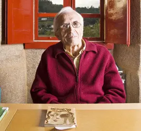 12.Xosé Neira Vilas