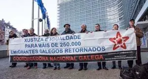 Ana Miranda con representantes da emigración na sede da Comisión Europea en Bruselas, Bélxica, Decembro 2015. Credit Photo by © Delmi Alvarez.