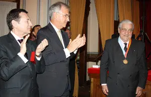 Medalla Hispanidad a Alfonso Diez 1