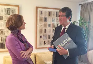 Nava Castro con embajador en Paraguay